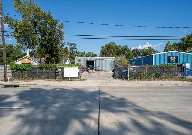 Photo 2 of Land for sale at 8928 Homestead Rd, Houston, TX 77016 | MLS# 73867060 | Listing updated on 2026-08-31