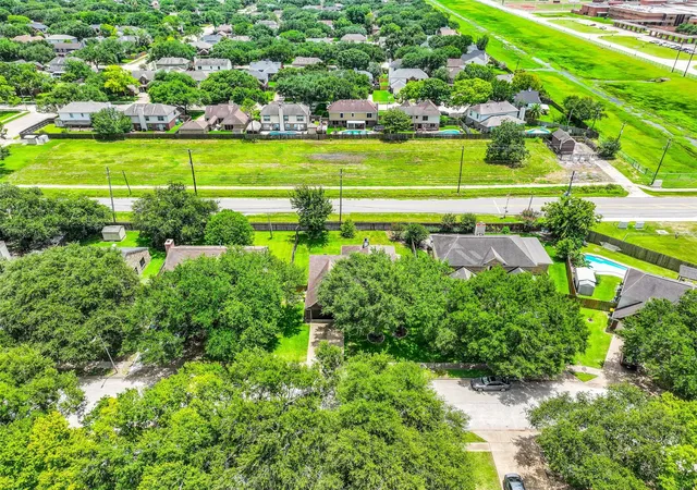 Homes for sale in Pearland, TX | 4009 Spring Branch Dr E, Pearland, TX 77584 | MLS# 16538355