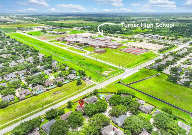 Homes for sale in Pearland, TX | 4009 Spring Branch Dr E, Pearland, TX 77584 | MLS# 16538355