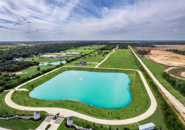 3rd image of 20719 Tealpointe Ridge Ln, Tomball, TX 77377 | MLS# 10825418
