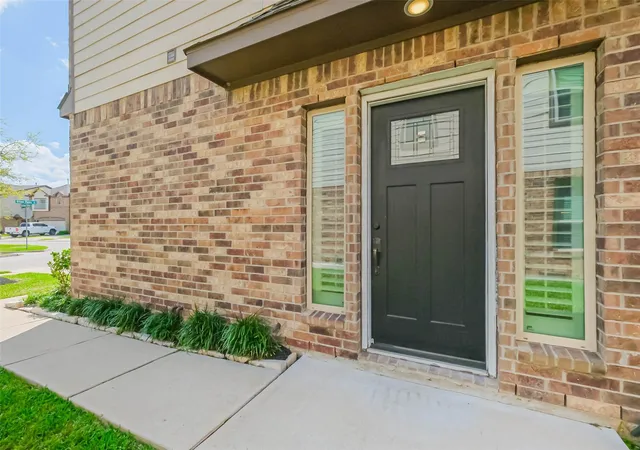 2nd image of 1242 Willow Plains Lane Lane #N, Rosenberg, TX 77471 | MLS# 73048942