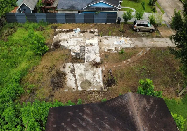 Photo 1 of Land for sale at 2914 Ebbtide Dr, Houston, TX 77045 | MLS# 77676553 | Listing updated on 2026-08-13