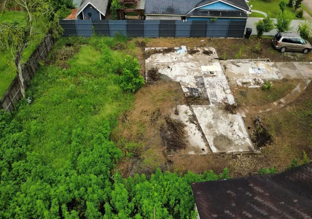 Photo 2 of Land for sale at 2914 Ebbtide Dr, Houston, TX 77045 | MLS# 77676553 | Listing updated on 2026-08-13