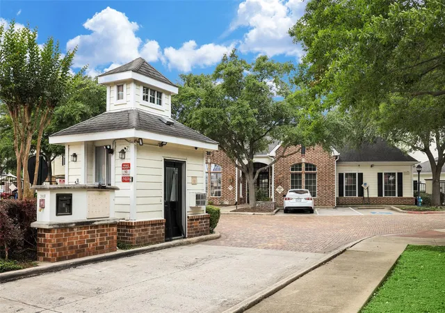 Photo 3 of Condo for sale at 9200 Westheimer Rd #606, Houston, TX 77063 | MLS# 49831445 | Listing updated on 2026-09-15