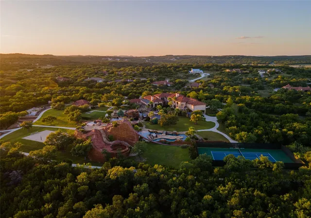 Photo 3 of Single family home for sale at 9 Rue, Boerne, TX 78006 | MLS# 71744499 | Listing updated on 2026-06-26