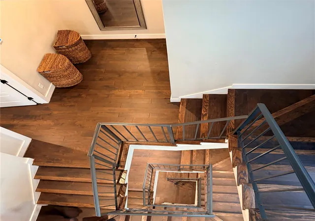 Photo 3 of Townhouse for sale at 4306 Center St, Houston, TX 77007 | MLS# 91571486 | Listing updated on 2026-09-02