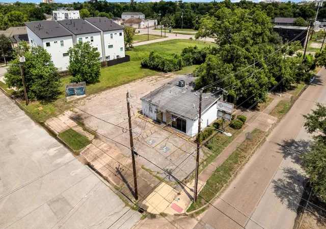 Photo 4 of Land for sale at 2905 Elgin St, Houston, TX 77004 | MLS# 95737221 | Listing updated on 2026-04-08