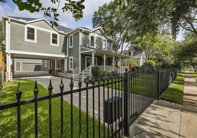 Photo 2 of Single family home for sale at 1535 Rutland St, Houston, TX 77008 | MLS# 72168548 | Listing updated on 2026-09-17