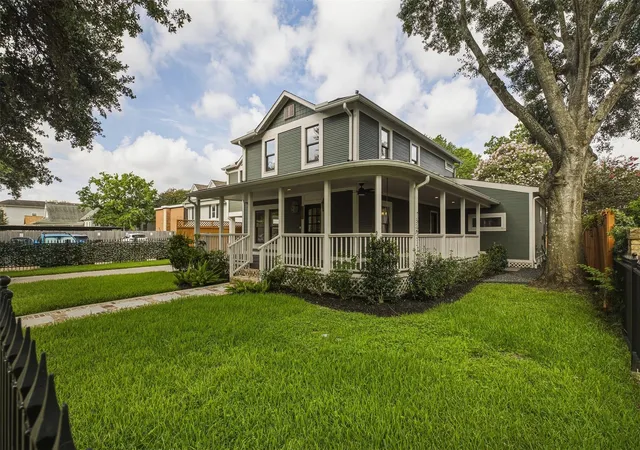 Photo 3 of Single family home for sale at 1535 Rutland St, Houston, TX 77008 | MLS# 72168548 | Listing updated on 2026-09-17