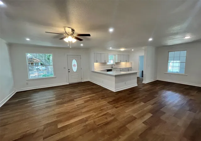 Photo 3 of Sale Pending at 3975 Howard St, Beaumont, TX 77705 | MLS# 98988014 | Listing updated on 2026-09-16