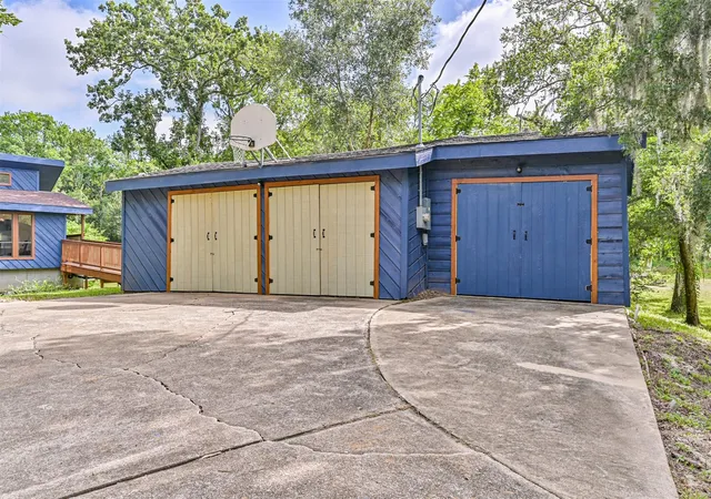 Photo 4 of Sale Pending at 7445 Cobbs Oak Ln, Rosharon, TX 77583 | MLS# 44855652 | Listing updated on 2026-09-15