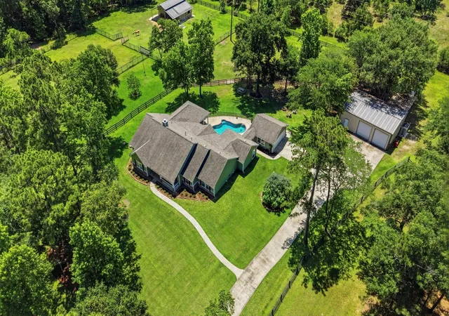 Photo 1 of Single family home for sale at 16903 Mustang Trl Dr, Magnolia, TX 77355 | MLS# 9568498 | Listing updated on 2026-09-23