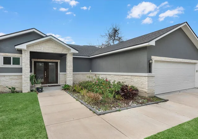 Photo 3 of Single family home for sale at 4122 Brookston St, Houston, TX 77045 | MLS# 6925565 | Listing updated on 2026-09-14