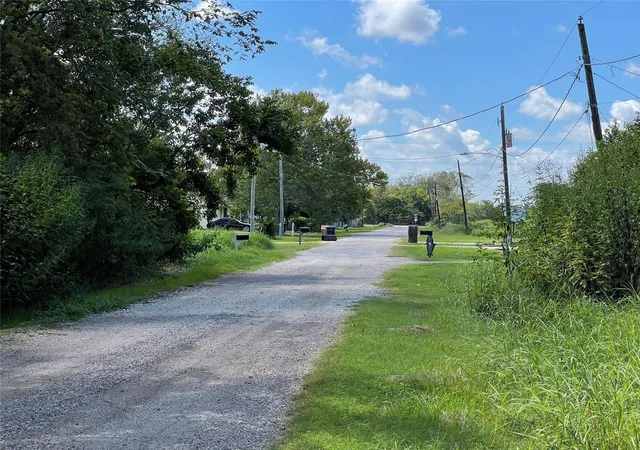 Photo 2 of Land for sale at 0 Beasley Ave, Hitchcock, TX 77563 | MLS# 87712978 | Listing updated on 2026-05-27
