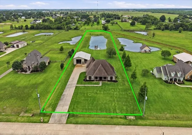 2nd image of 11610 Ridgecrest Dr, Beaumont, TX 77705 | MLS# 36773372