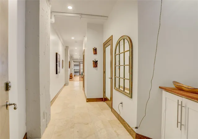 Photo 3 of Condo for sale at 917 Main St #305, Houston, TX 77002 | MLS# 34077919 | Listing updated on 2026-07-18