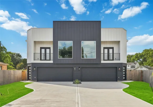 1st image of 902 Ringold St #A/B, Houston, TX 77088 | MLS# 65046222