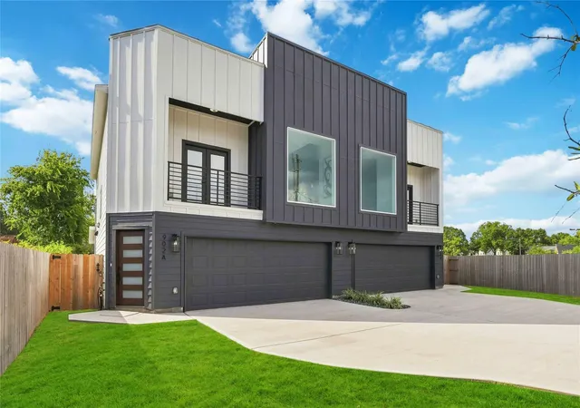 2nd image of 902 Ringold St #A/B, Houston, TX 77088 | MLS# 65046222