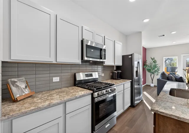 1st image of 9124 Highland Northern Wy, Houston, TX 77088 | MLS# 71020462