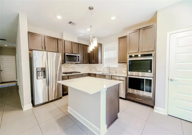 Photo 4 of Single family home for sale at 8609 Cedar Brook Point Dr, Houston, TX 77080 | MLS# 83861978 | Listing updated on 2026-09-14