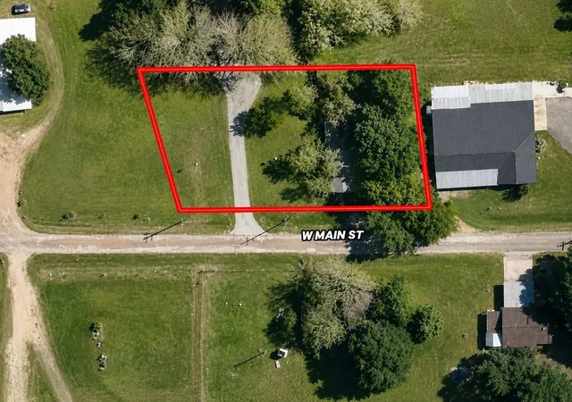 Homes for sale in Eagle Lake, TX | 808 W Main St, Eagle Lake, TX 77434 | MLS# 73589970