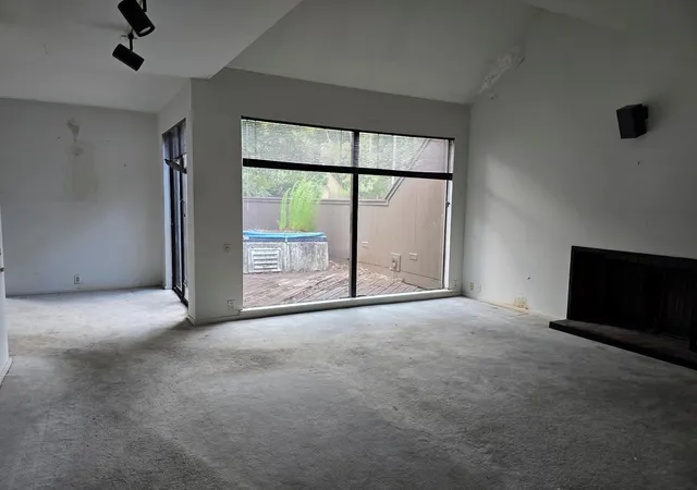 3rd image of 31 Litchfield Ln, Houston, TX 77024 | MLS# 62995773