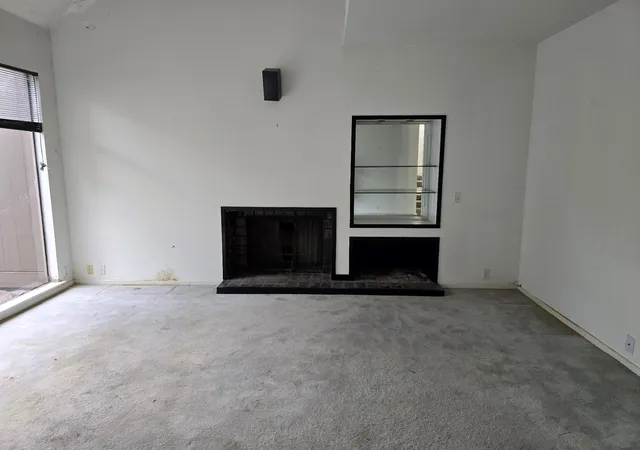 4th image of 31 Litchfield Ln, Houston, TX 77024 | MLS# 62995773
