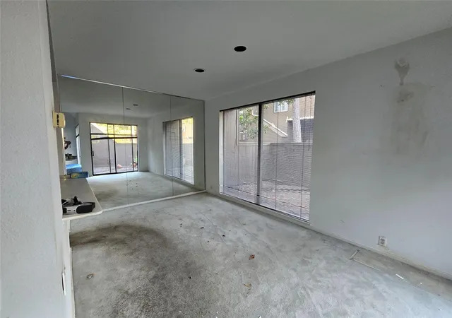 5th image of 31 Litchfield Ln, Houston, TX 77024 | MLS# 62995773