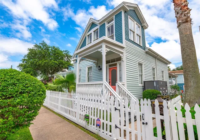 Photo 2 of Single family home for sale at 1419 Church St, Galveston, TX 77550 | MLS# 83699372 | Listing updated on 2026-09-10