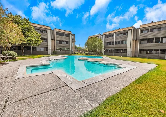 2nd image of 3035 Walnut Bend Ln, Houston, TX 77042
