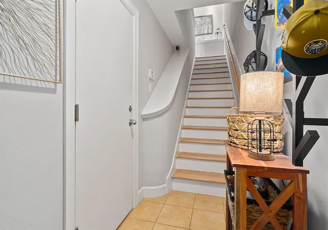 Photo 3 of Townhouse at 8710 Beverlyhill St #204, Houston, TX 77063 | MLS# 45297451 |  | Sold on 2025-01-13