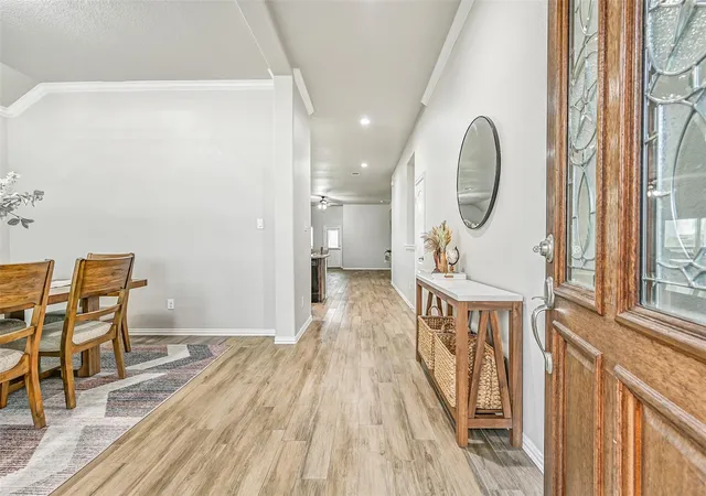 Photo 3 of Single family home for sale at 305 Bordeaux Ct, Alvin, TX 77511 | MLS# 37907937 | Listing updated on 2026-08-28