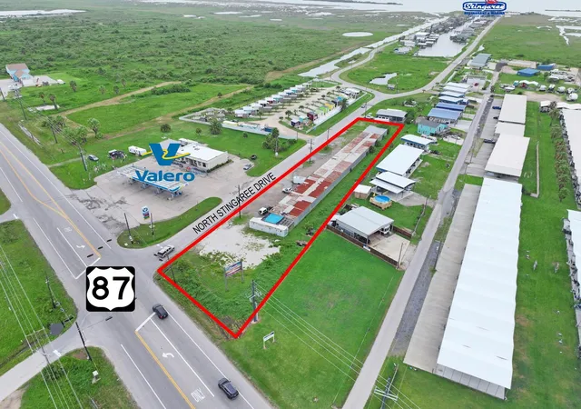 4th image of 1012 N Stingaree Dr, Port Bolivar, TX 77650 | MLS# 3680694