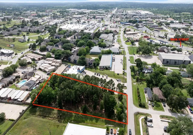 2nd image of 1017 Alma St, Tomball, TX 77375 | MLS# 45778765