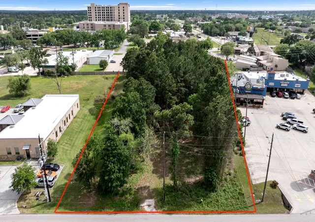Photo 3 of Sale Pending at 1017 Alma St, Tomball, TX 77375 | MLS# 45778765 | Listing updated on 2026-09-09