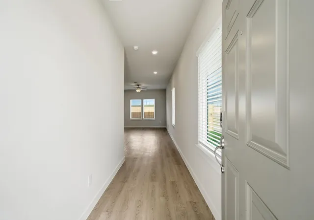 3rd image of 3312 Vine Terrace Tr, Houston, TX 77047 | MLS# 97666254