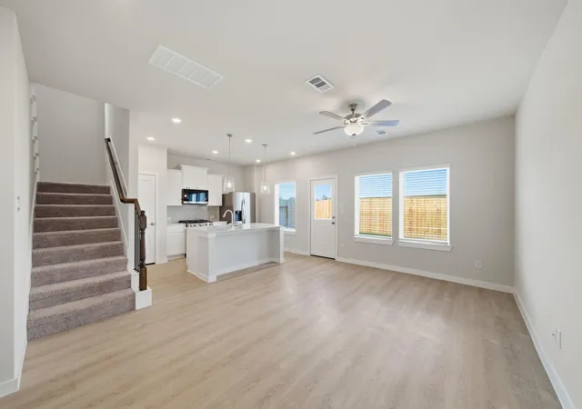 4th image of 3312 Vine Terrace Tr, Houston, TX 77047 | MLS# 97666254