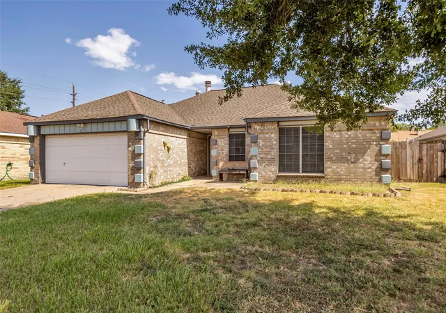 Photo 2 of Single family home for sale at 6522 Redding Springs Ln, Houston, TX 77086 | MLS# 39509851 | Listing updated on 2026-09-05