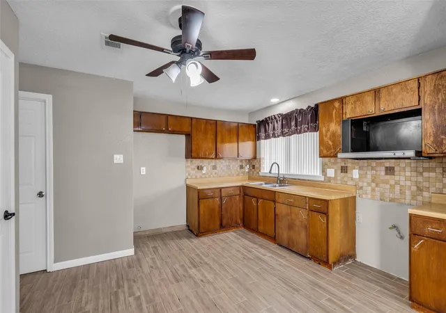 Photo 3 of Single family home for sale at 6522 Redding Springs Ln, Houston, TX 77086 | MLS# 39509851 | Listing updated on 2026-09-05