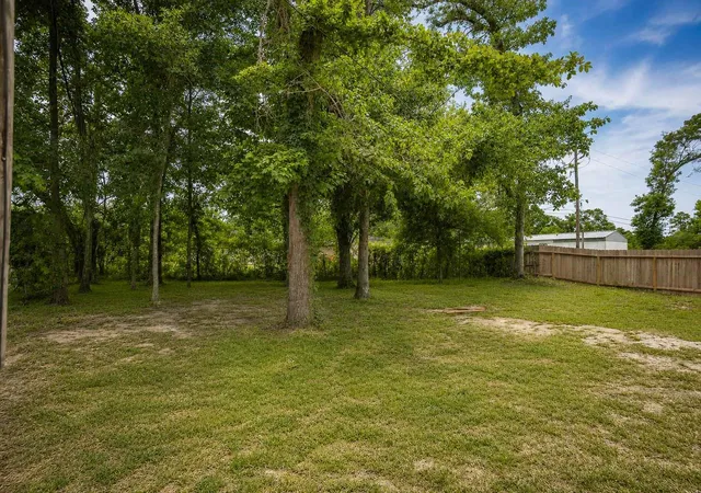 24th image of 20511 N Sabine Dr, New Caney, TX 77357 | MLS# 80839313