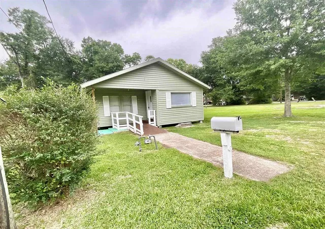 Homes for sale in Silsbee, TX | 655 N 2nd Street, Silsbee, TX 77656 | MLS# 42654247