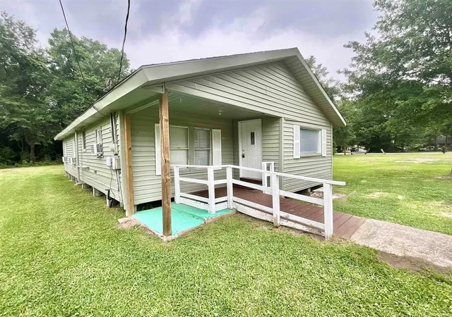Homes for sale in Silsbee, TX | 655 N 2nd Street, Silsbee, TX 77656 | MLS# 42654247