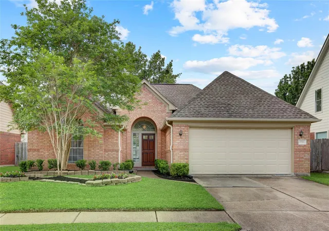 Photo 1 of Single family home for sale at 17911 Scrub Oak Dr, Richmond, TX 77407 | MLS# 81137649 | Listing updated on 2026-08-28