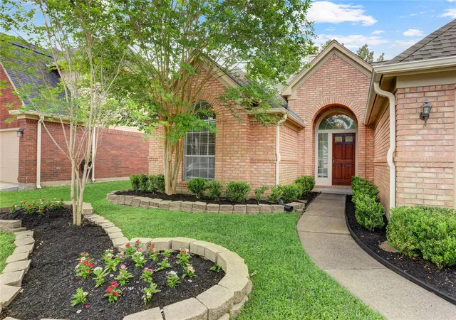 Photo 2 of Single family home for sale at 17911 Scrub Oak Dr, Richmond, TX 77407 | MLS# 81137649 | Listing updated on 2026-08-28