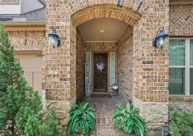 Photo 2 of Single family home for sale at 5019 Preserve Park Dr, Spring, TX 77389 | MLS# 448524 | Listing updated on 2026-08-30