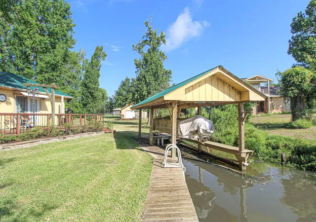 Photo 2 of Single family home for sale at 117 Glade, Onalaska, TX 77360 | MLS# 96811073 | Listing updated on 2026-07-15
