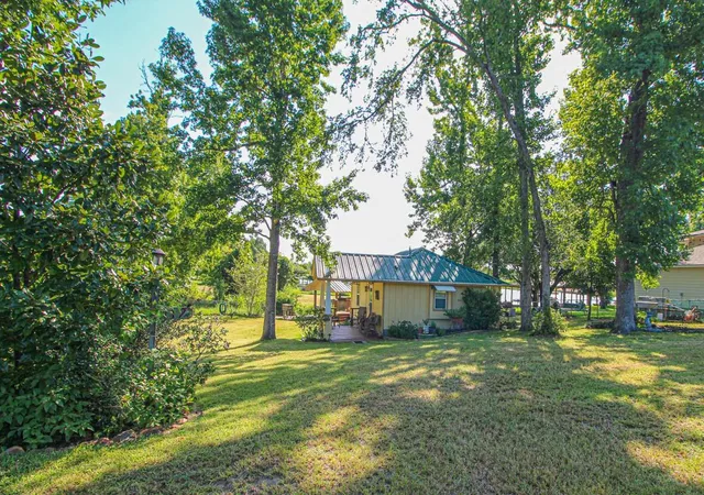 Photo 4 of Single family home for sale at 117 Glade, Onalaska, TX 77360 | MLS# 96811073 | Listing updated on 2026-07-15