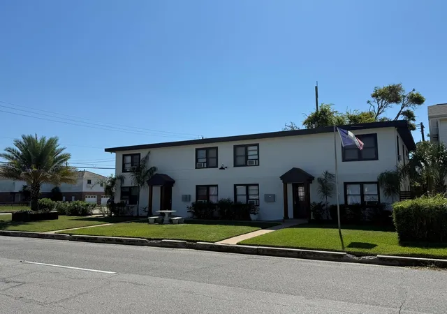 Photo 3 of Multi family home for sale at 5103 Avenue O, Galveston, TX 77551 | MLS# 58712947 | Listing updated on 2026-06-10