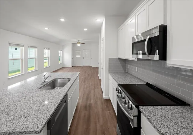 Photo 4 of Single family home for sale at 1241 Point Lookout Dr, Dayton, TX 77535 | MLS# 85964824 | Listing updated on 2026-08-03