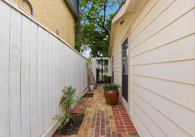 38th image of 1918 Vassar St, Houston, TX 77098 | MLS# 13200152
